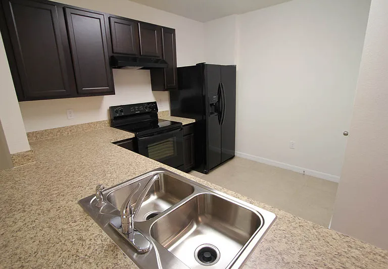 451 Arbor Lakes Dr — Photo 3