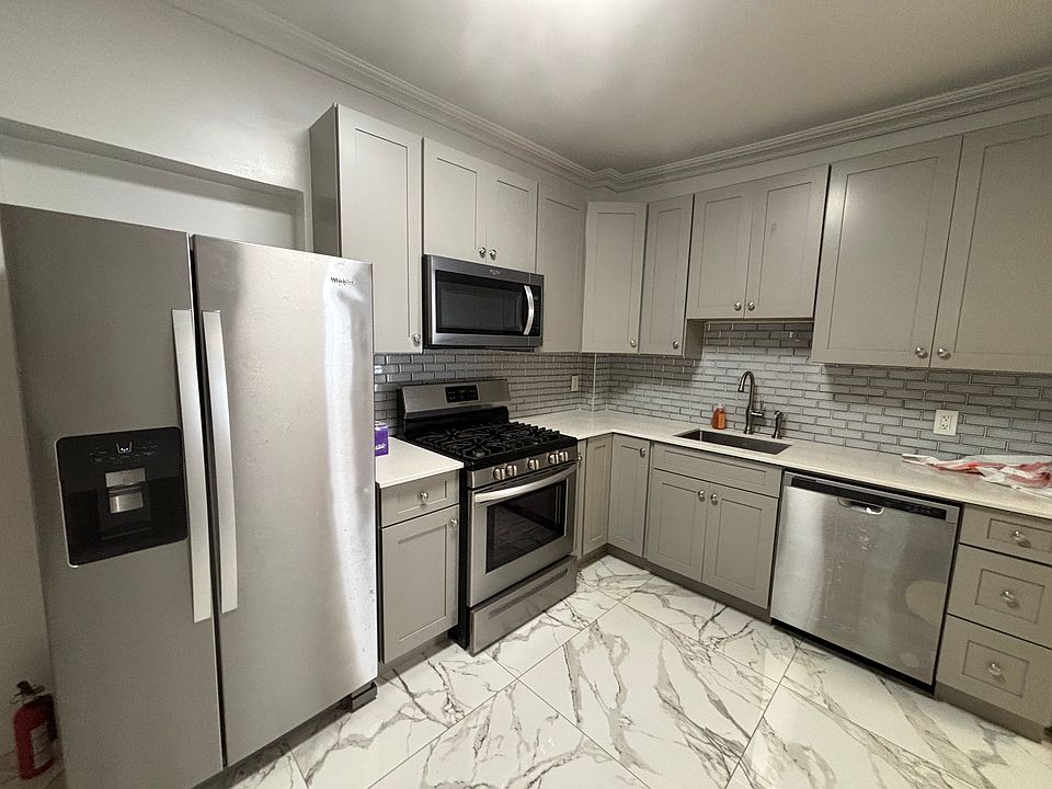 1st image of 76 Lake Ave