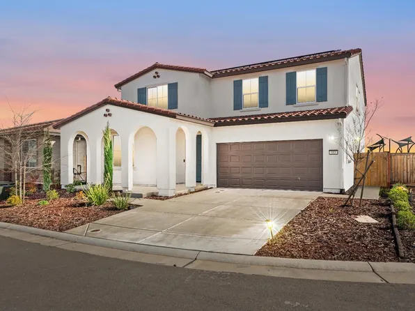 883 Kirkwood Ct, Plumas Lake, CA 95961