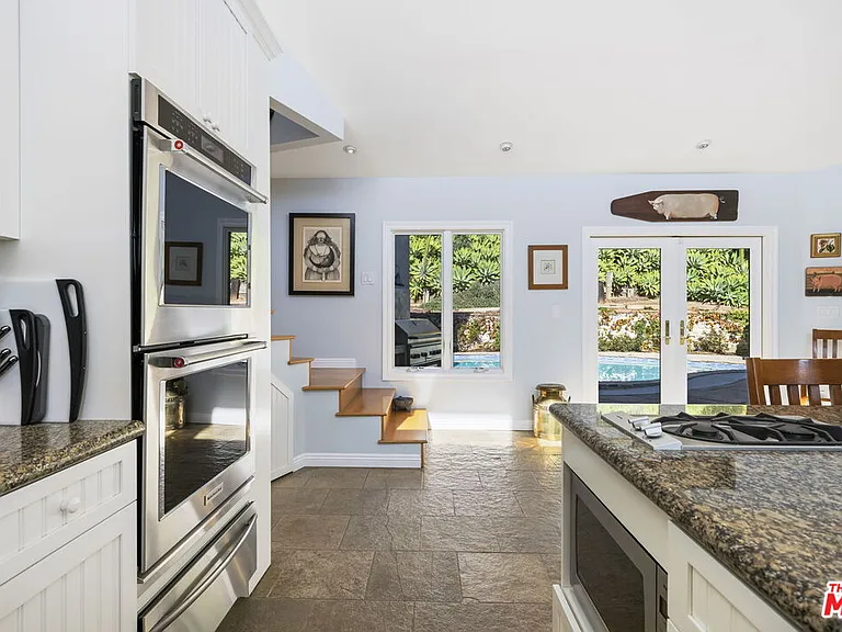 11215 W Sunset Blvd — Photo 30