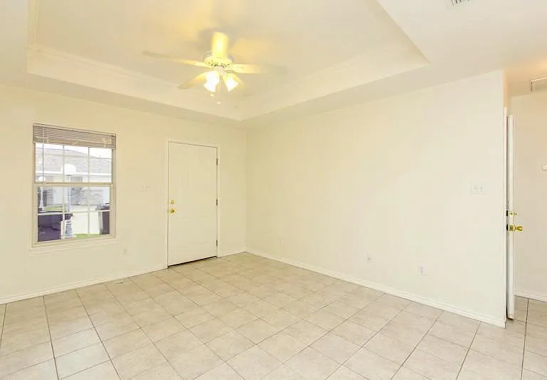 418 Knickerbocker St #4 — Photo 3