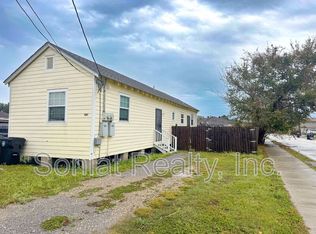 4501 Majestic Oaks Dr, New Orleans, LA 70126