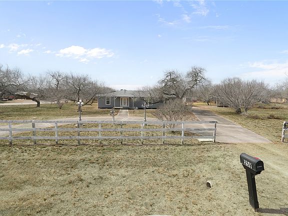 2nd image of 259 N County Road 1043