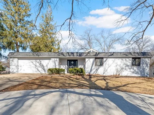 1304 Limit St, Leavenworth, KS 66048