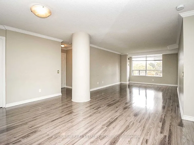 35 Kingsbridge Garden Cir #312 — Photo 6