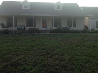 225 Deer Park Dr, Beechmont, KY 42323