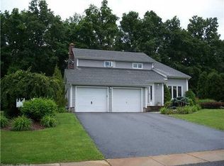 27 Whiffle Tree Rd, Wallingford, CT 06492