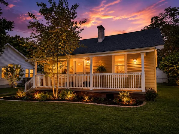 16 Saco St, Greenville, SC 29611