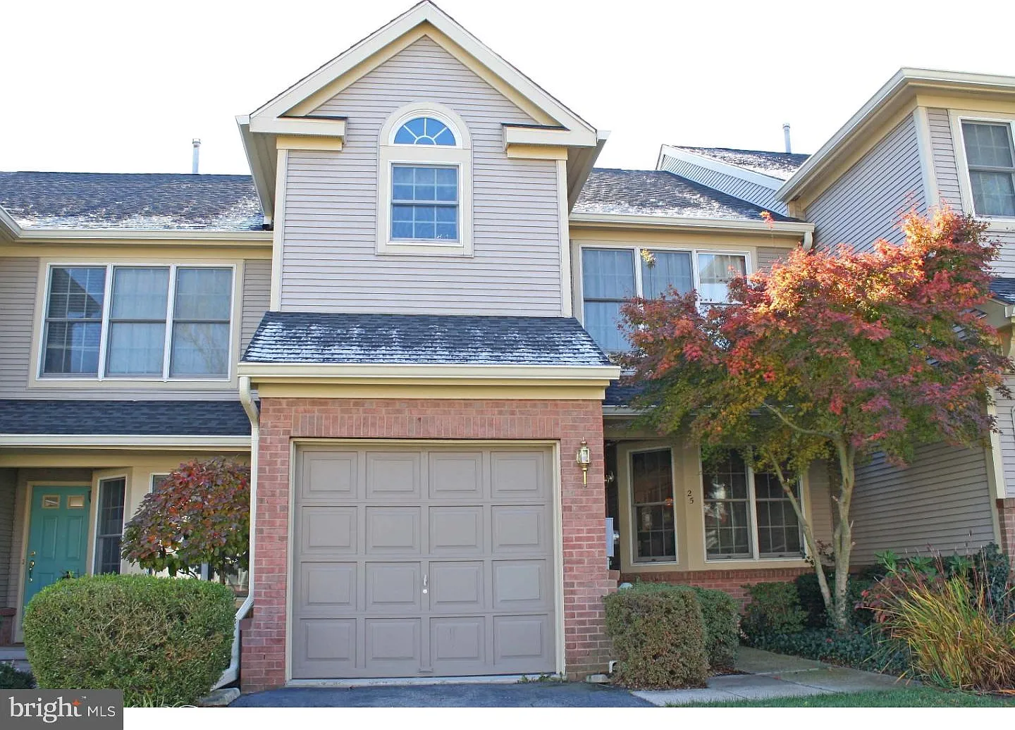 3 bed, 2.5 bath, 1799 sqft, $4,500 — Photo 1