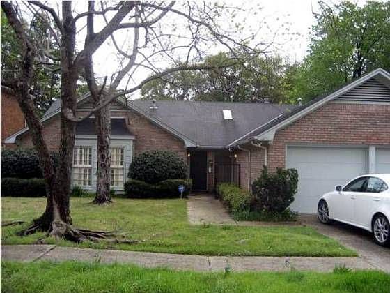 1st image of 1033 Myrtlewood Dr