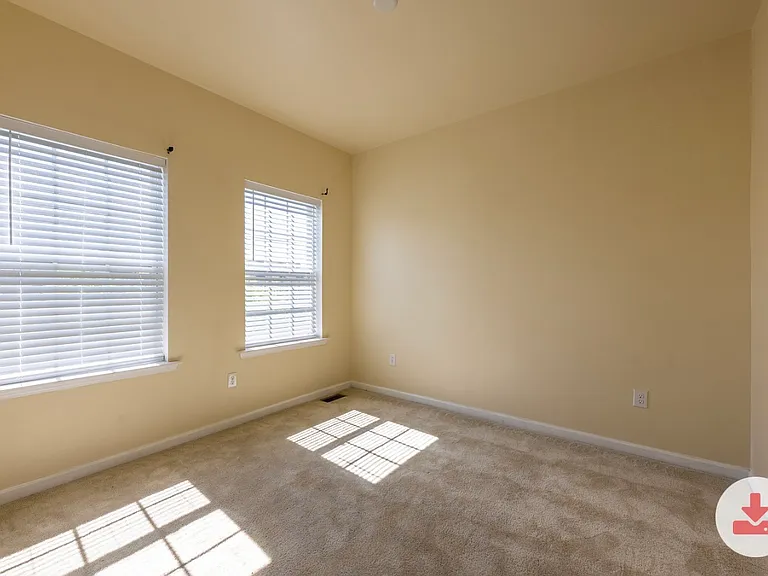 292 N Bayberry Pkwy — Photo 9