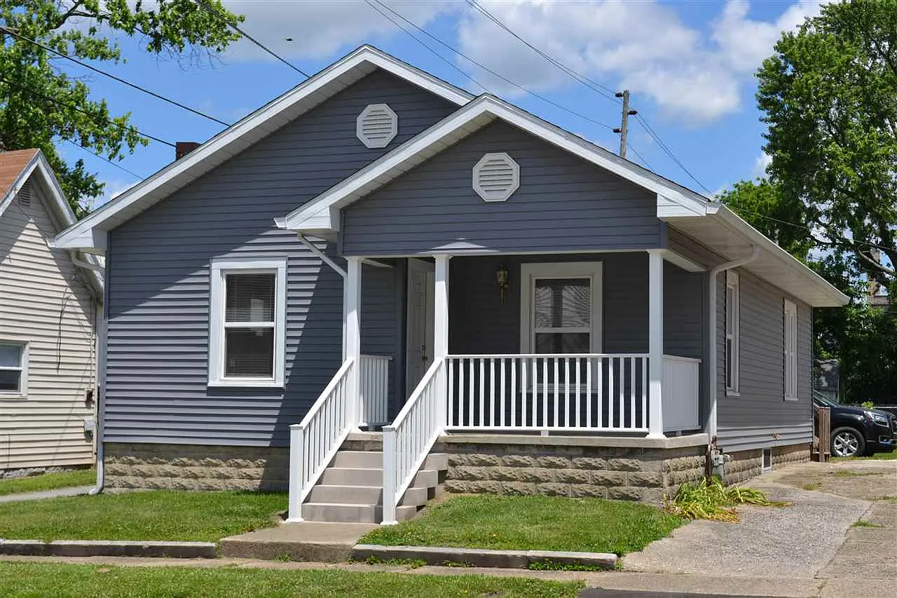 915 5th St photo 1
