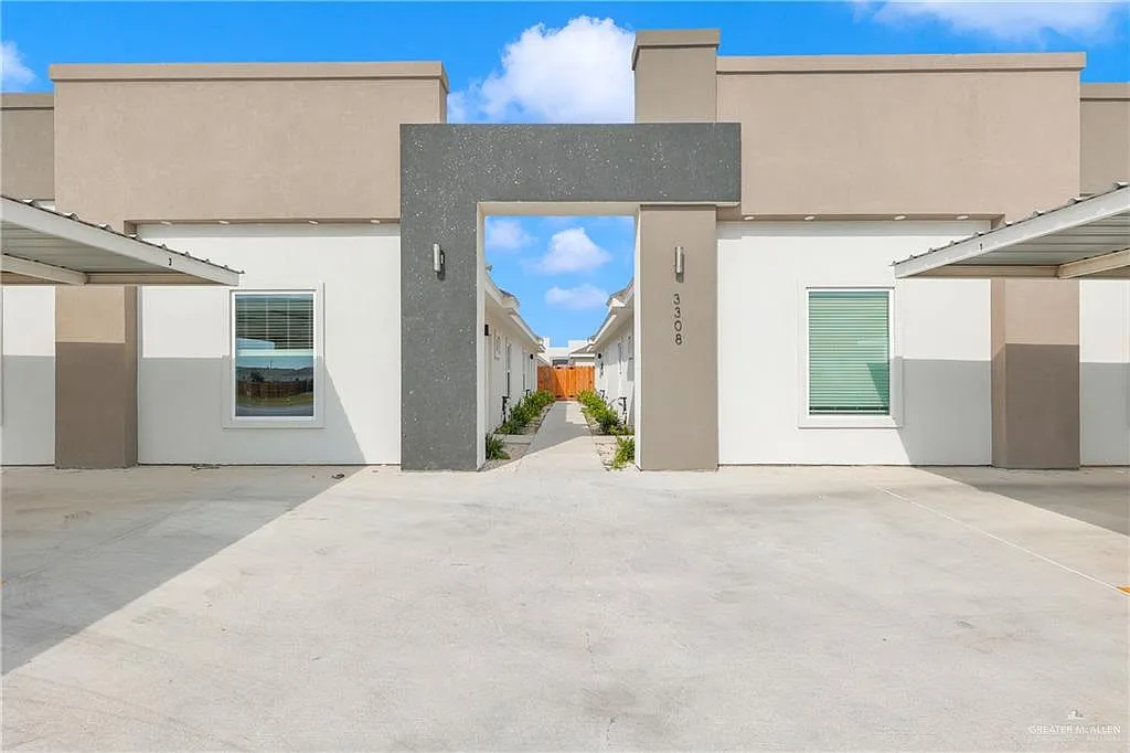 2 bed, 2.0 bath, 10214 sqft, $1,100 — Photo 2