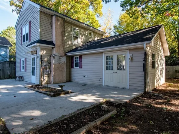 3765 Konnoak Dr, Winston Salem, NC 27127