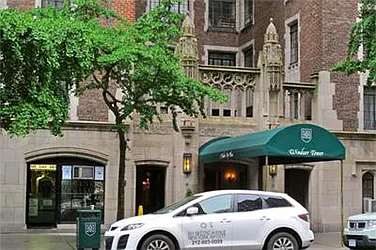 Rented by R New York