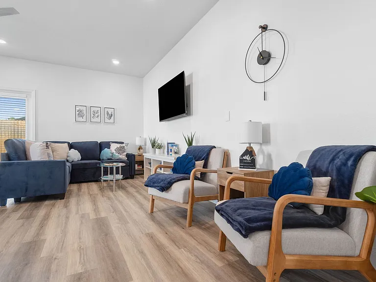 Palmeras Marinas Ln — Photo 11