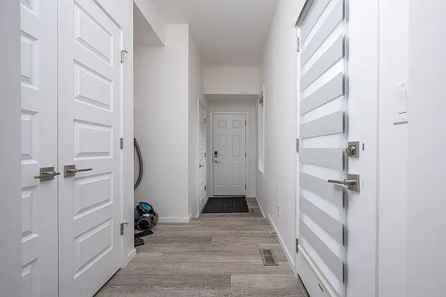 368 Yorkville Ave SW — Photo 11