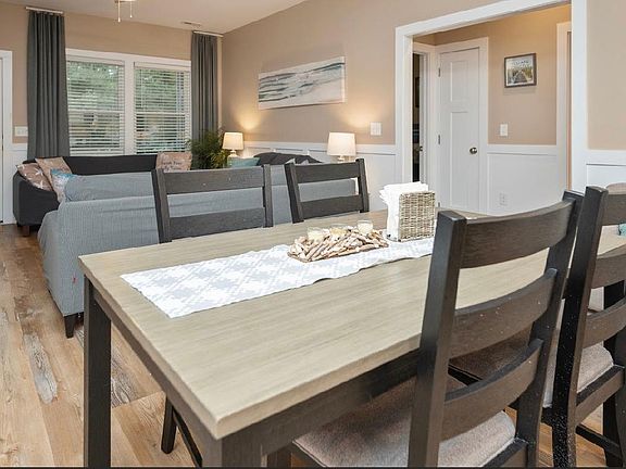 dining tabletop for 6