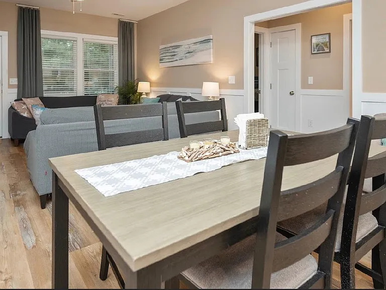 dining tabletop for 6