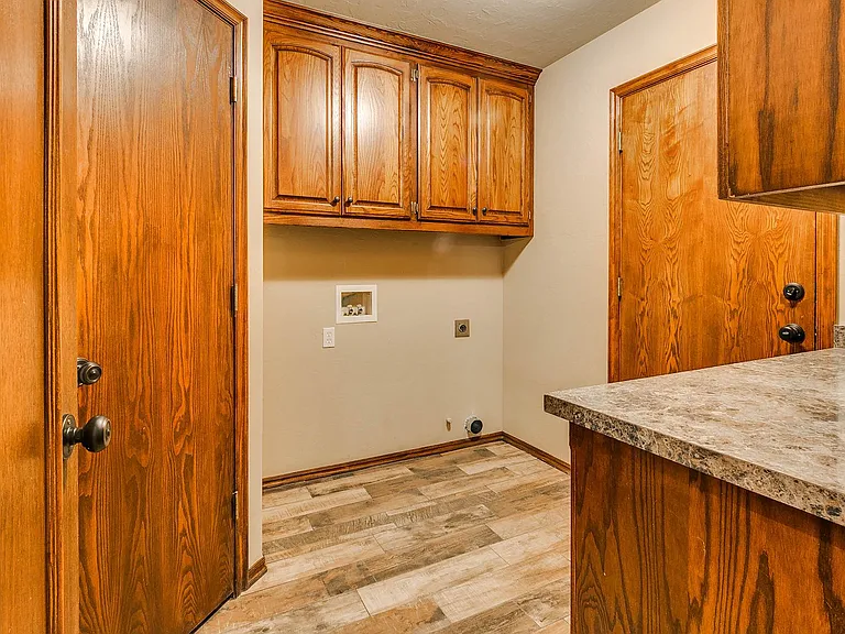 10811 Blue Sky Dr — Photo 16