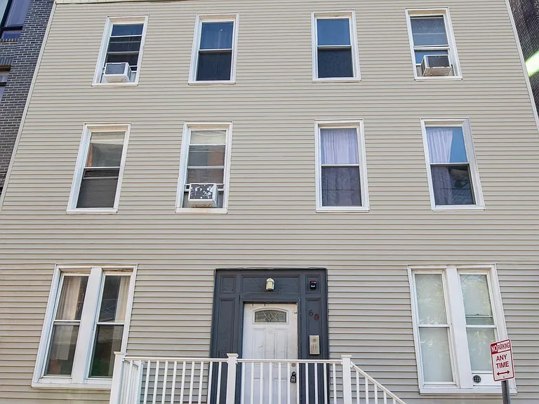 60 Newkirk St #1R — Photo 6