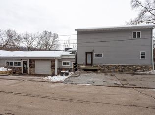 1212 Miller Rd, Dubuque, IA 52003