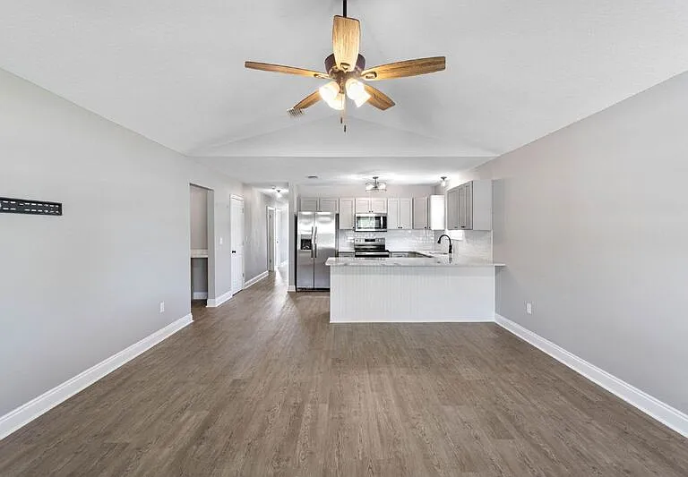 4628 Dove Way — Photo 8