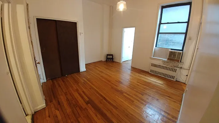 Rented by Downtown Mgt & Realty LLC | media 37