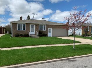 54 Helenbrook Ln, Depew, NY 14043