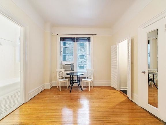 3rd image of 26 E 63rd St APT 5E