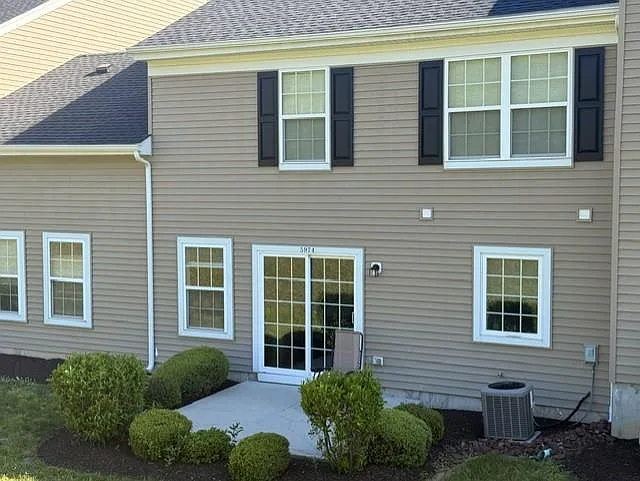5974 Valley Forge Dr — Photo 4