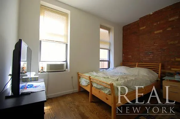 Rented by REAL New York | media 25