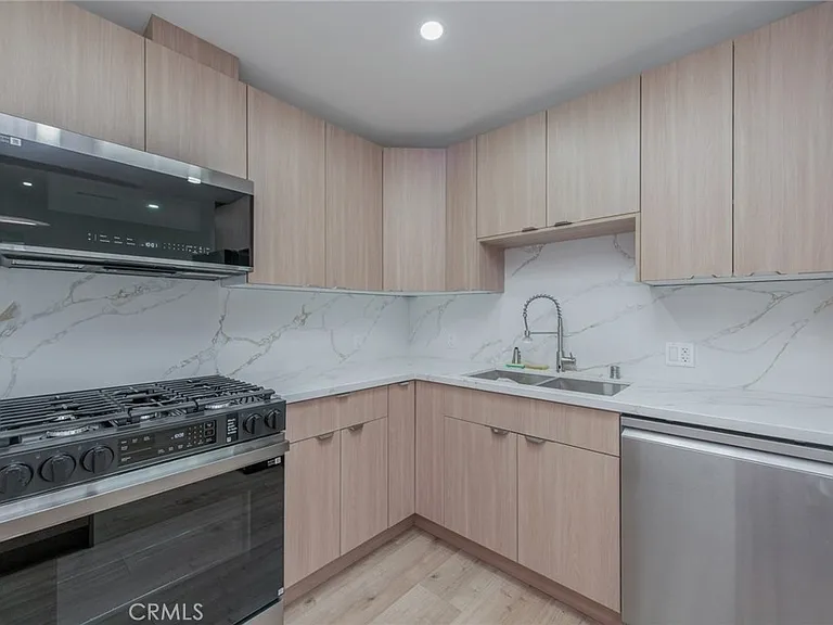 4534 Lennox Ave — Photo 7