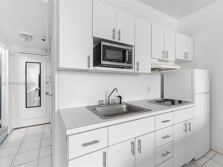 255 W 24th St #432 — Photo 4