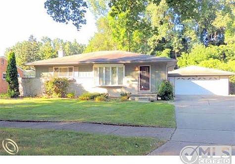 DSCN1692--357 WINRY FRONT.jpg