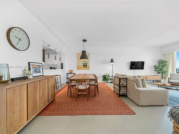 4th image of 201 Crandon Blvd APT 827