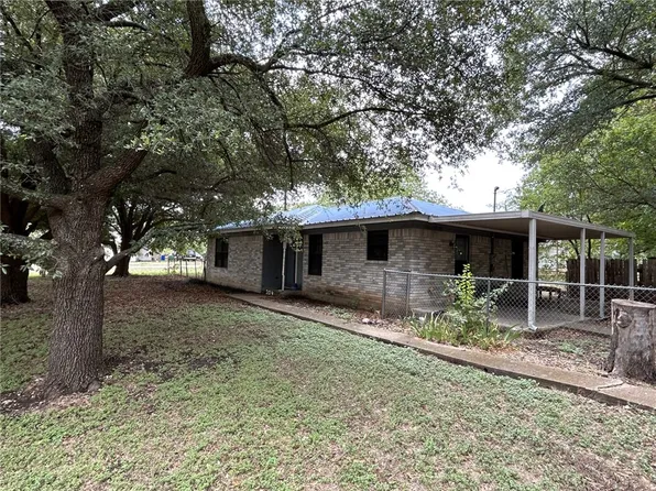 204 Ausborn, Eddy, TX 76524