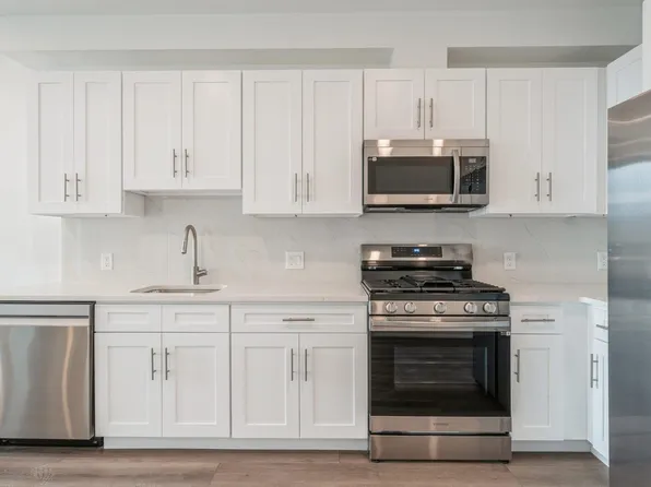 32 Jones Street image 1 of 44