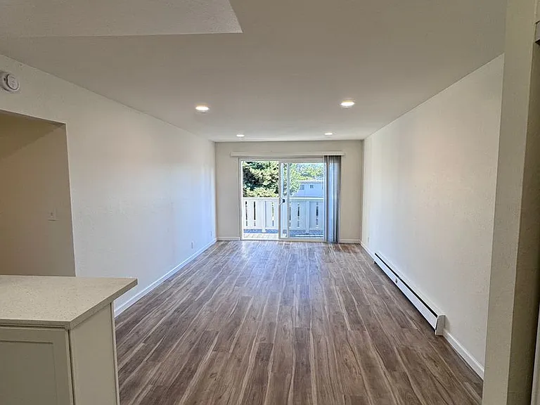 532 Bancroft Avenue — Photo 5