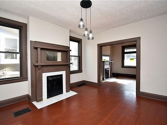 5th image of 35 Stanwood St