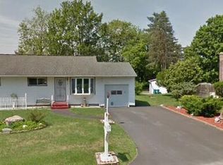 33 Krug Ct, Loudonville, NY 12211