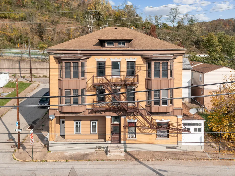 318 Middle Ave #5