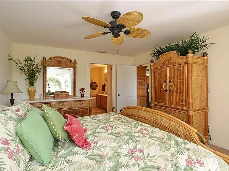 26881 Wedgewood Dr #201 — Photo 12