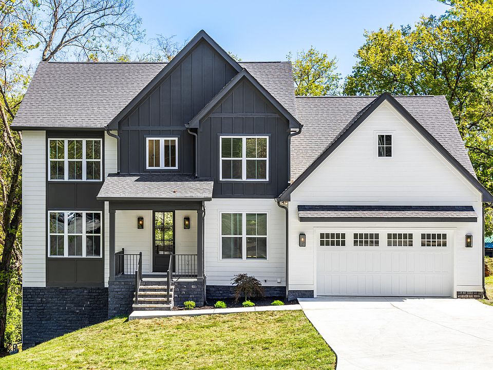 1st image of 32 Hemlock Cir