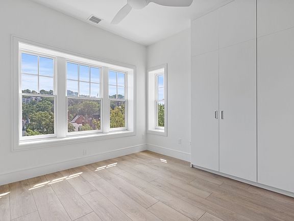 3rd image of 300-1581 Beacon St #300