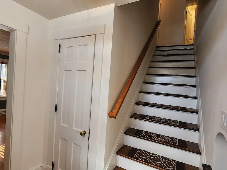 212 Roosevelt Ave — Photo 22