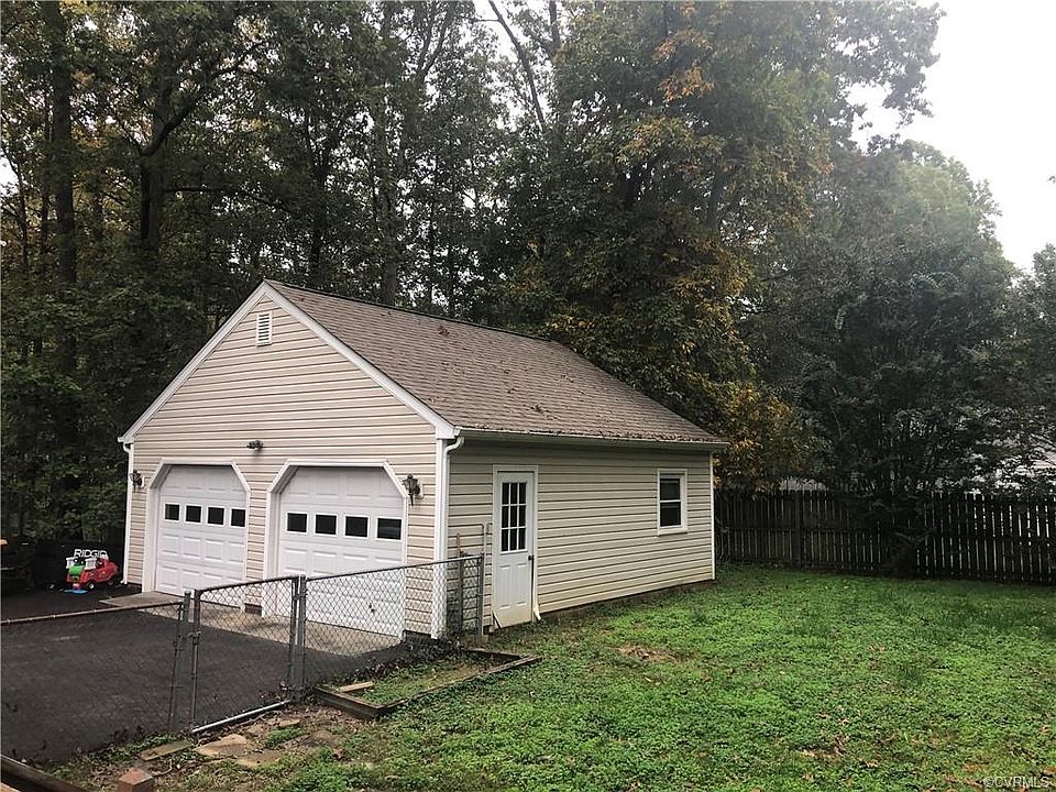 2nd image of 14117 Woodsacre Ln