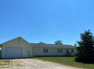 37 Palms Rd, Columbus, MI 48063