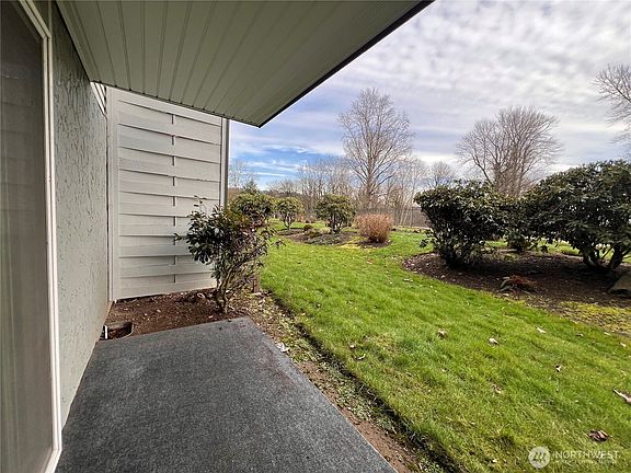 3rd image of 1840 Central Place S #H75