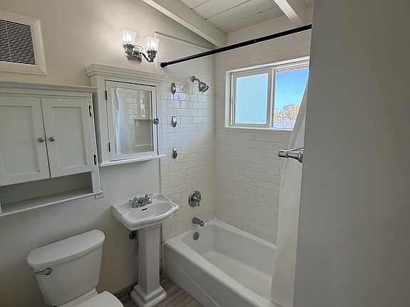 2nd image of 1313 Cliff Dr